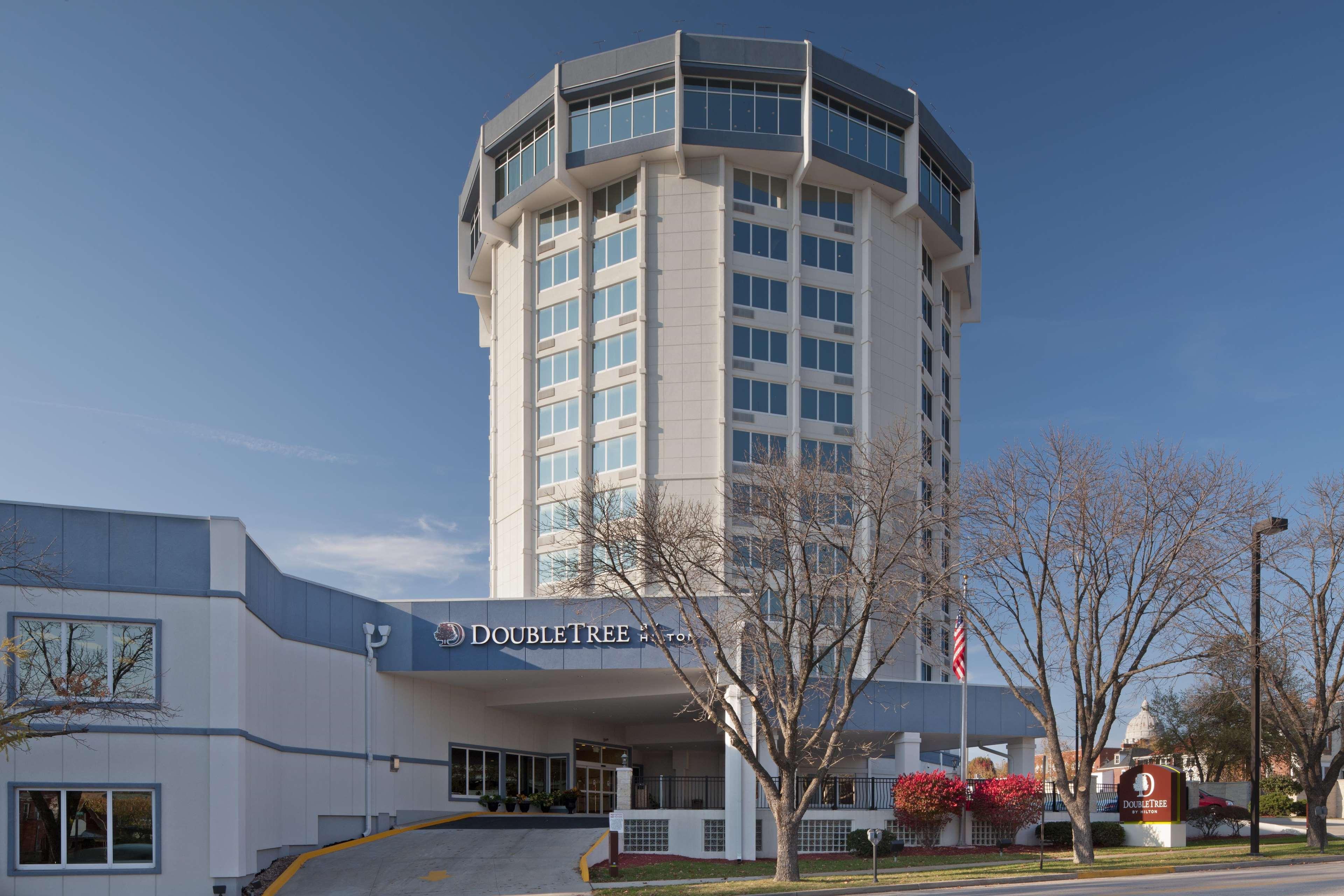 Doubletree By Hilton Jefferson City Exterior photo