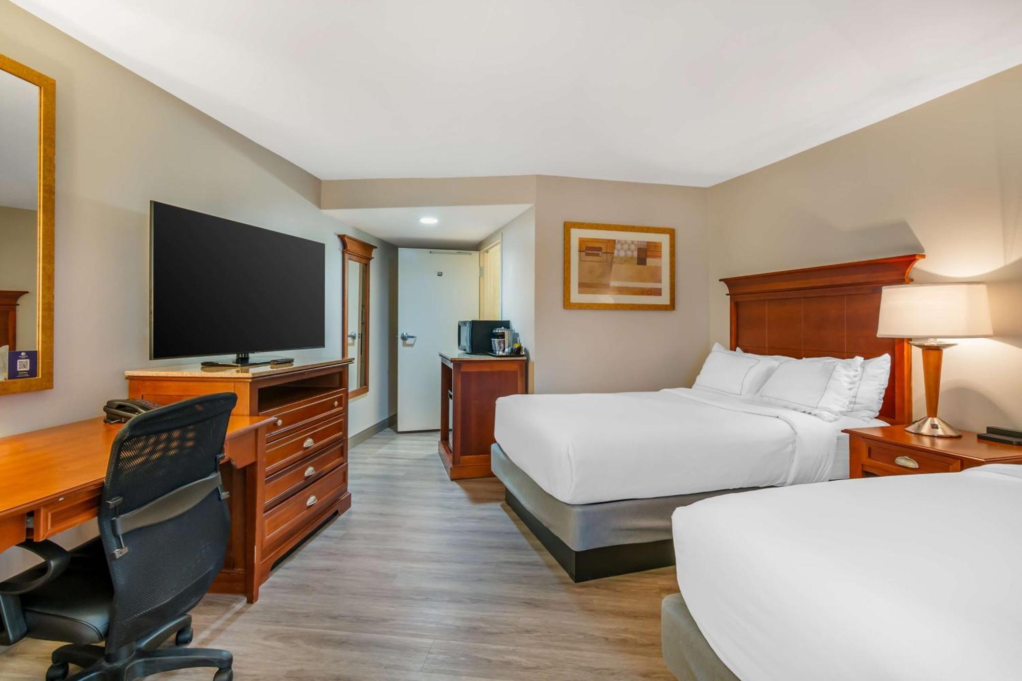 Doubletree By Hilton Jefferson City Exterior photo