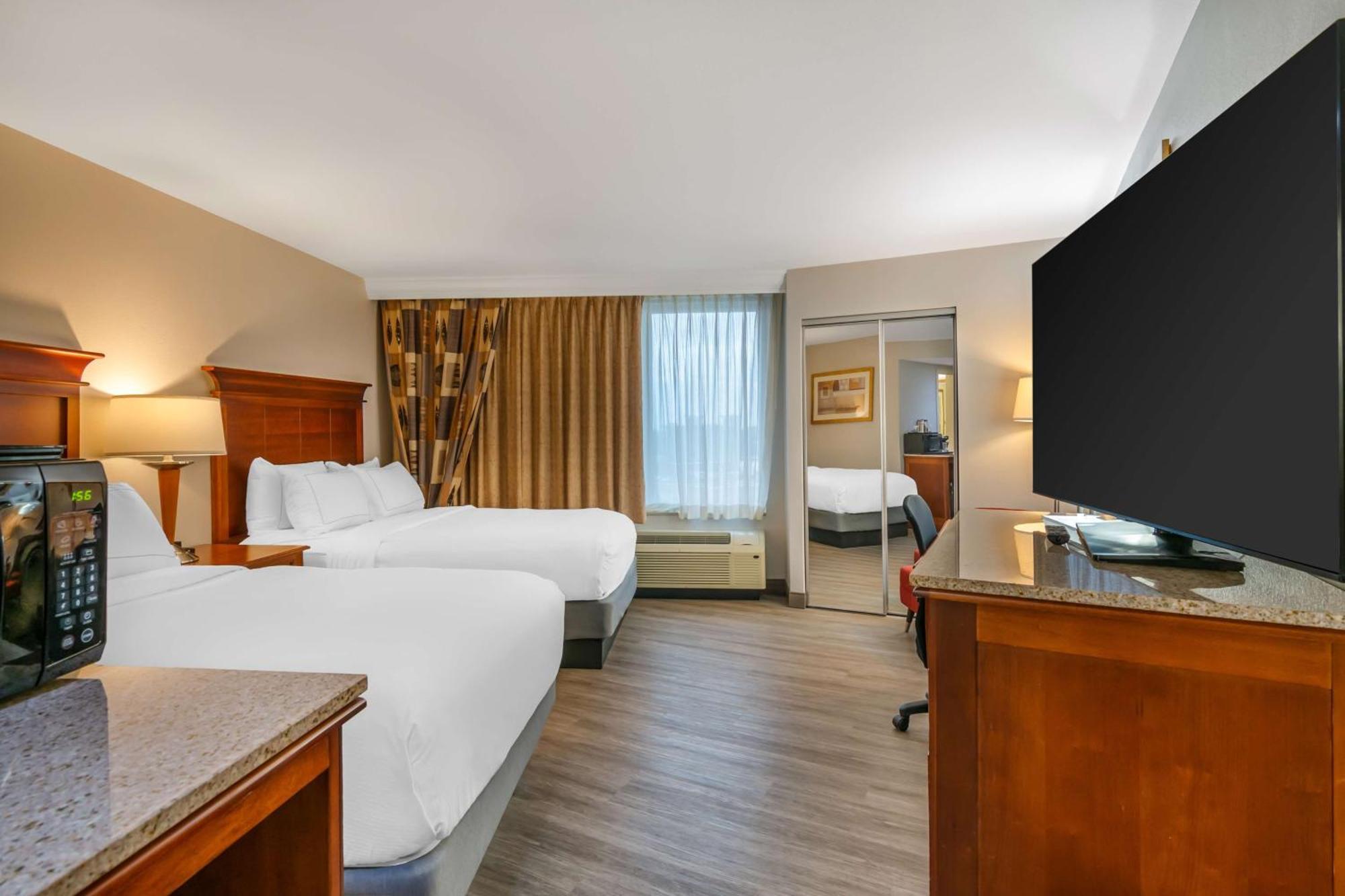 Doubletree By Hilton Jefferson City Exterior photo